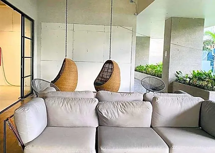 Cozy Couple's Getaway - The Median * Cebu
